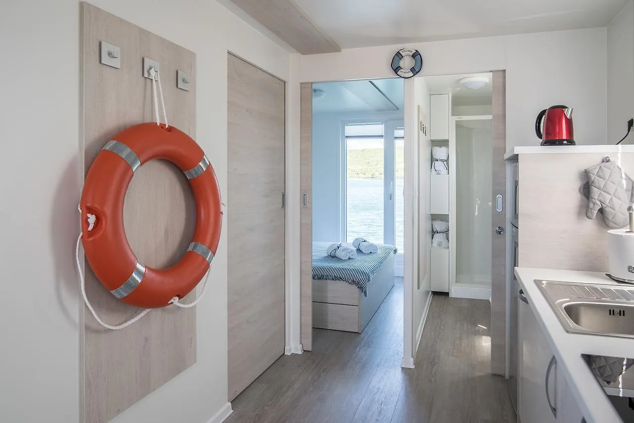Apartment Floating Holiday Home Punat