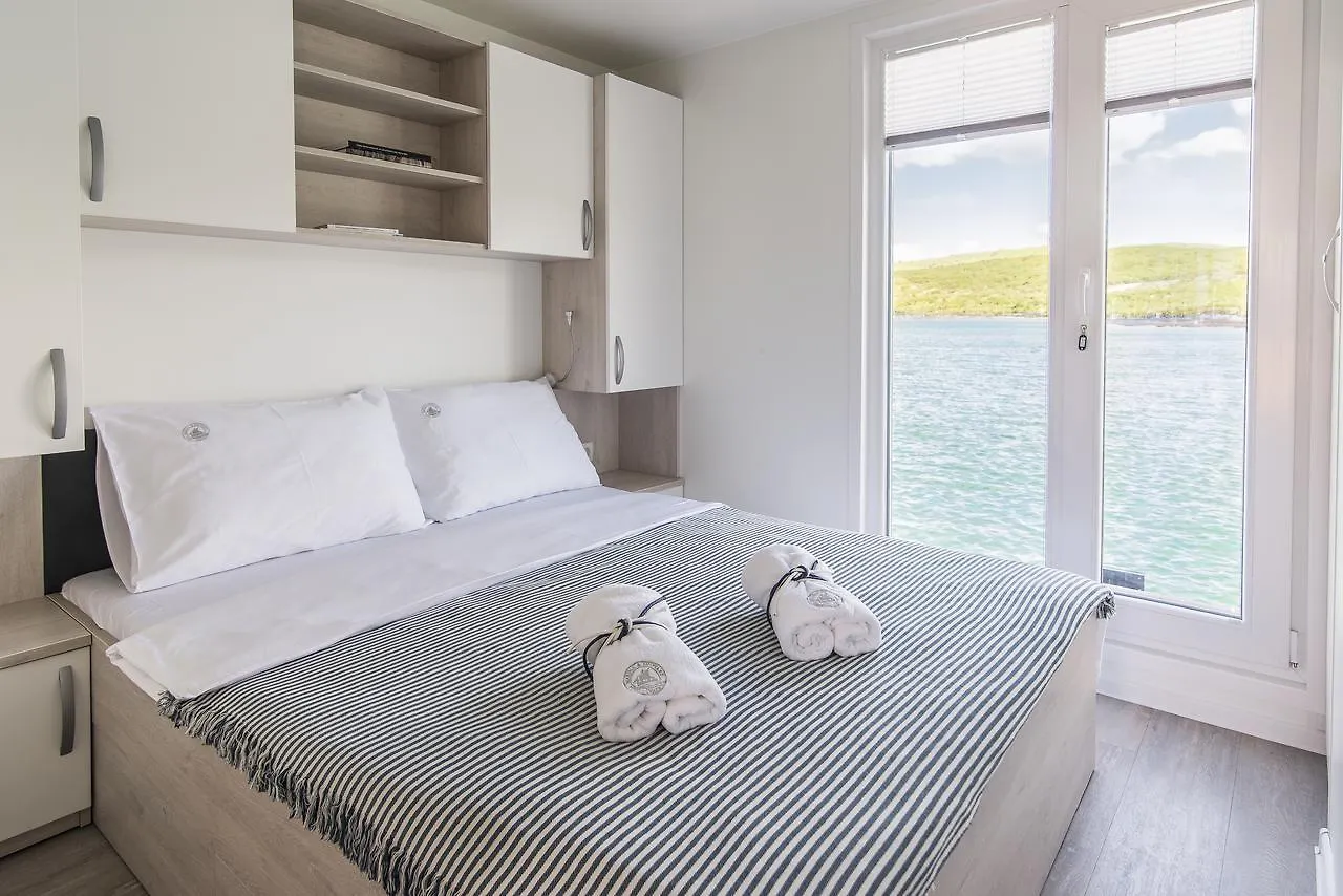 Floating Holiday Home Punat