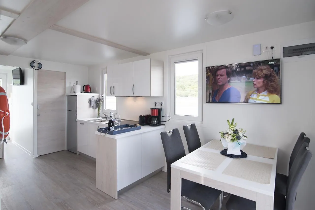 Floating Holiday Home Punat Apartment
